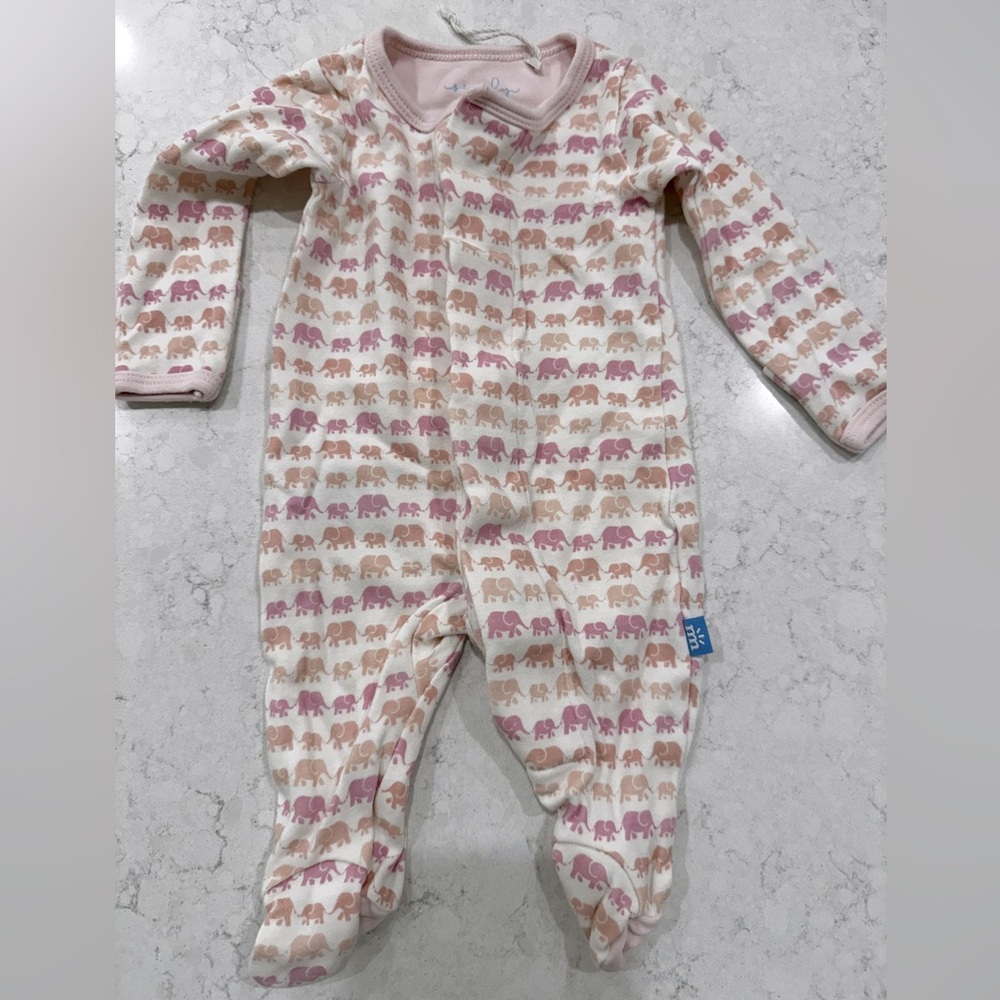 pink dancing elephants organic cotton magnetic footie. Magnetic Me